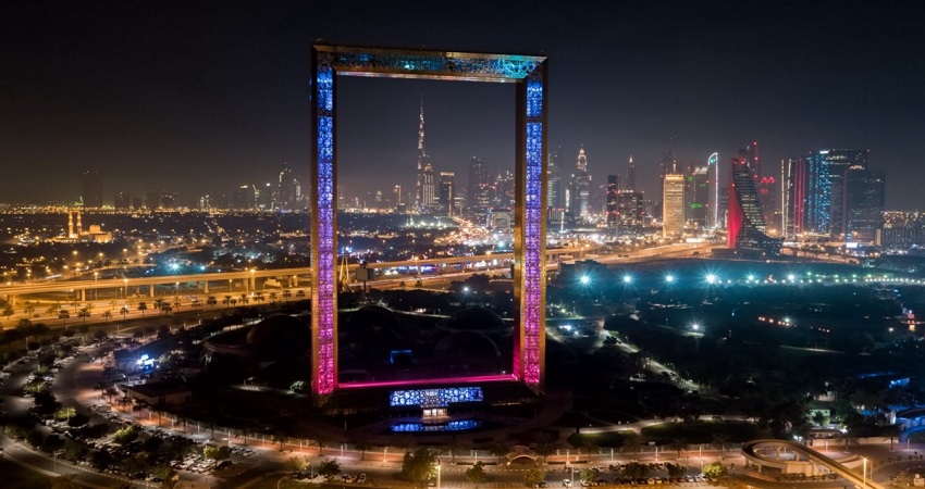 dubai frame.jpg